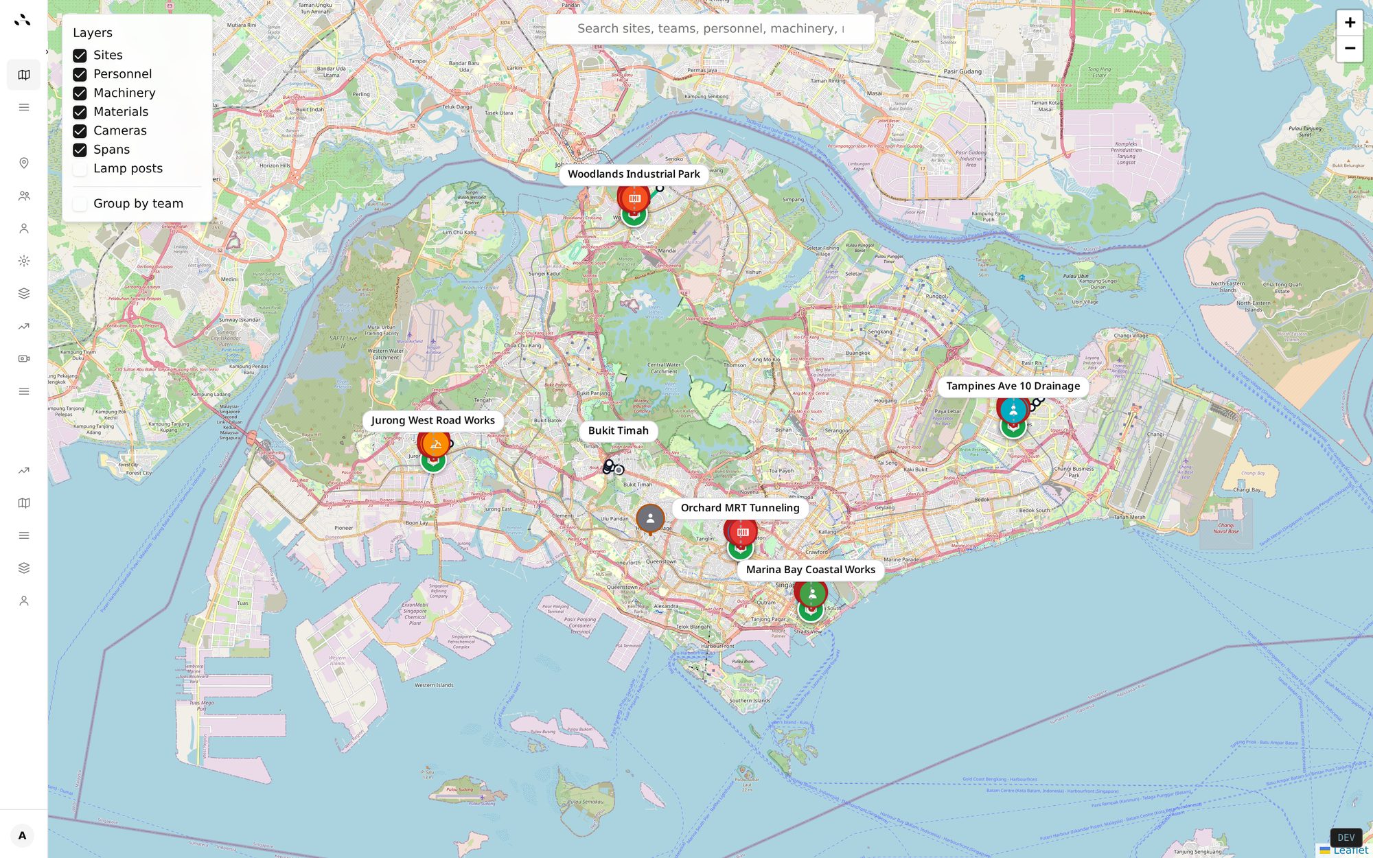 Outsite live map showing six concurrent sites across Singapore with team-coloured crew and machinery markers.